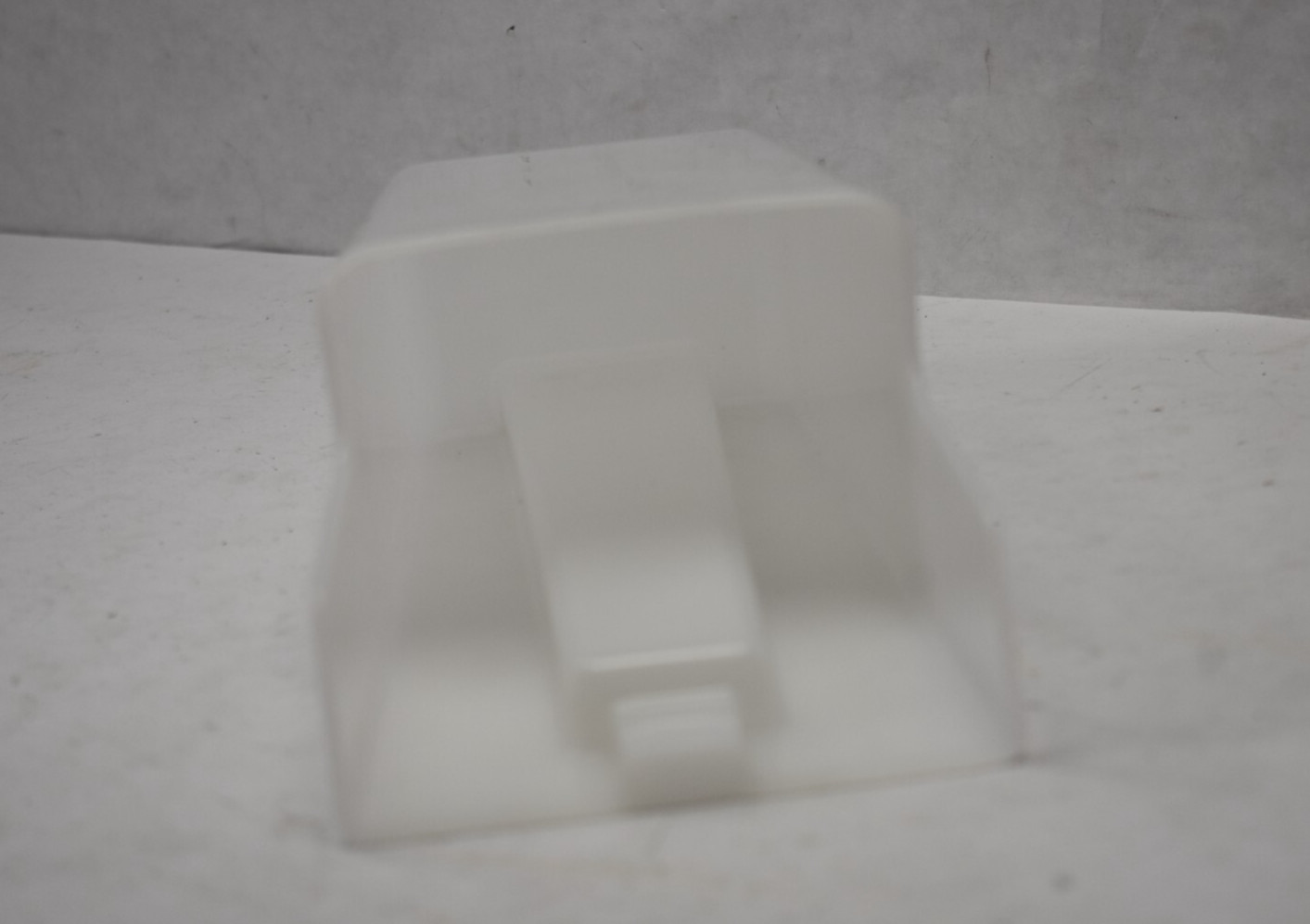 Cambro Ingredient Bin Scoop Holder Genuine Replacement NO SCOOP IBSH24