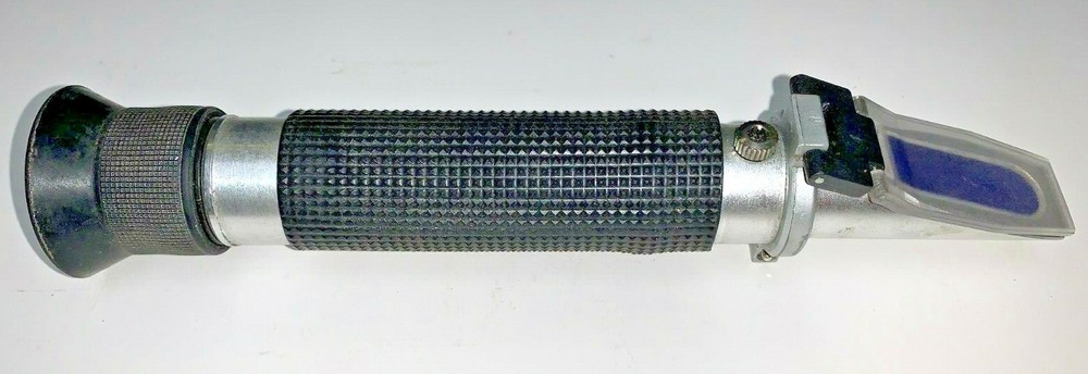PORTABLE REFRACTOMETER, 0°- 18° RANGE, +/-0.2° ACCURACY, 1ML VOLUME