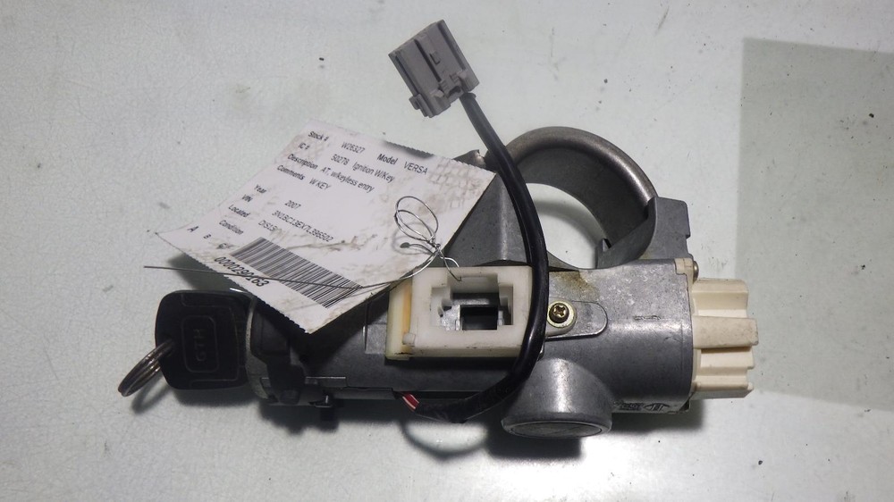 07 NISSAN VERSA Ignition W/Key