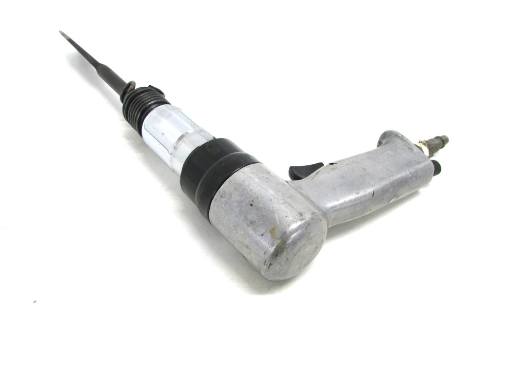 HEAVY DUTY AIR CHISEL / HAMMER w/ BIT