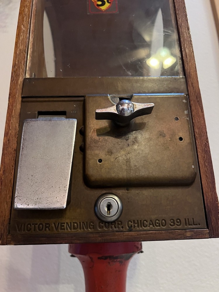 Victor Vending Gumball Machine