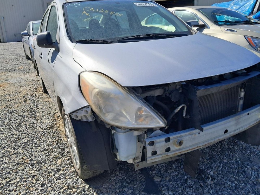 VERSA 2014 Glove Box 4841012