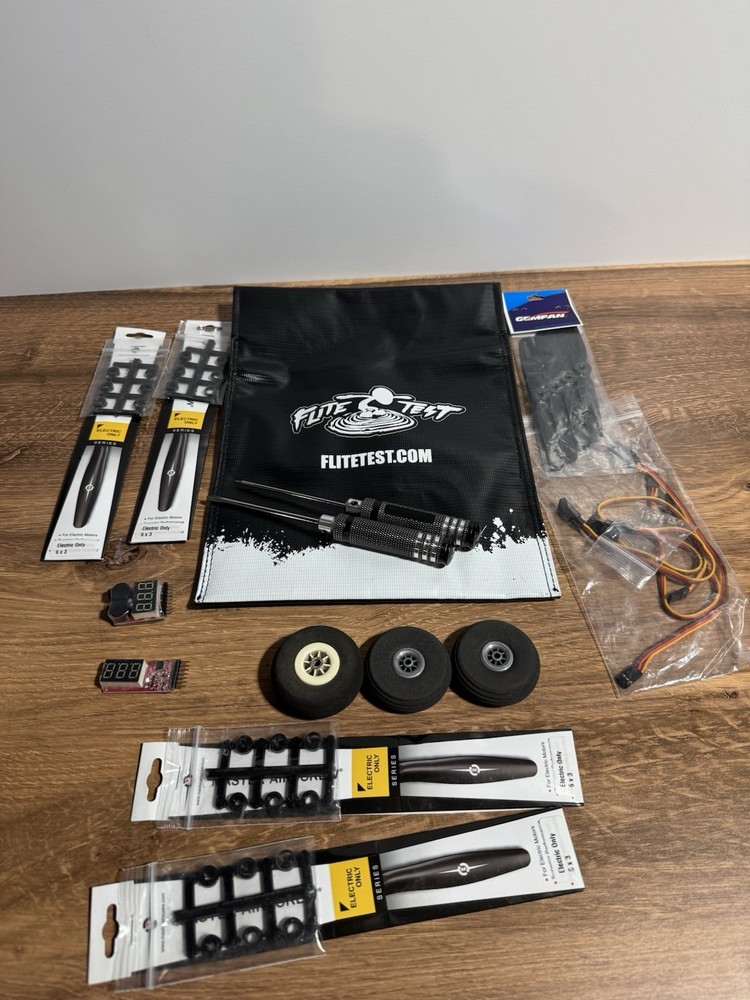 Flite Test  Kit Propellers-wheels-screwdrivers Cable Electronics