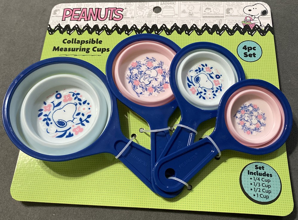 PEANUTS SNOOPY Collapsible Measuring Cups 4 PC Set NEW