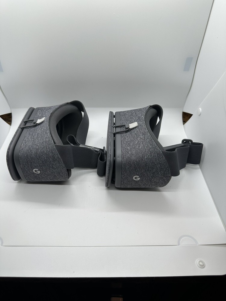 2 Google Daydream View Gray First Generation. VR Headset NO Box & No Remote,New