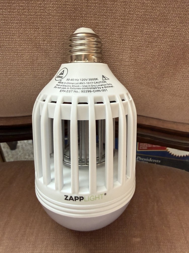 ZappLight 2-in-1 Electronic Insect Mosquito & Fly Killer zapper LED bulb