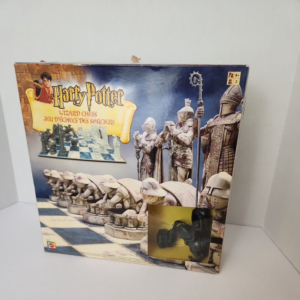 HARRY POTTER:  WIZARDChess Set Complete With All Pieces Board Instructions & Box