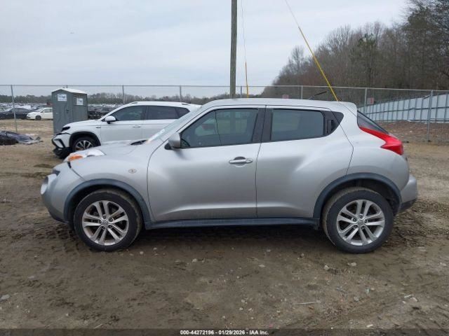 JUKE 2011 Glove Box 5021228