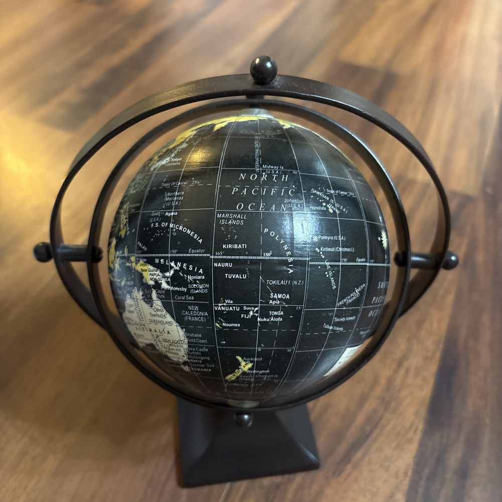 Metal Setting World Globe Spinning Desktop/Office Decor.