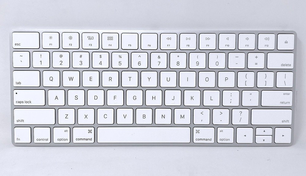 Apple Magic A1644 KeyboardLightning Connector Rechargeable Battery