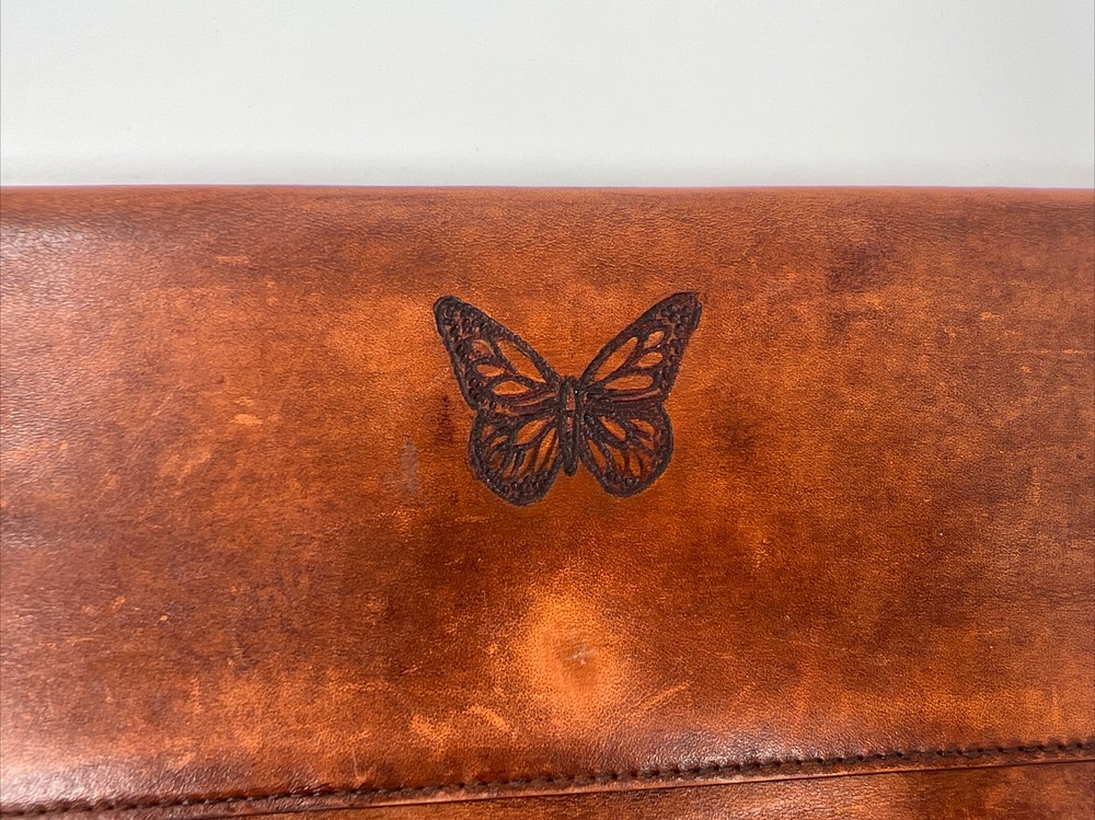 Monarch FOX Screen Used Leather Kasper Maison Monarch Logo Folder