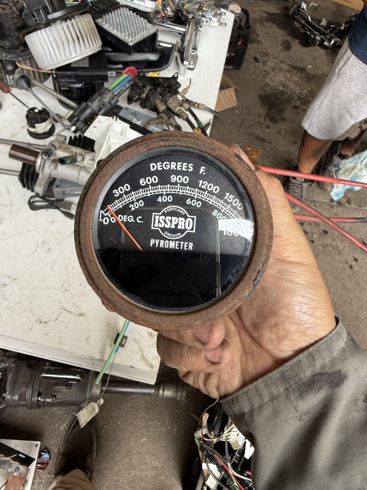 PETERBILT ISSPRO PYROMETER