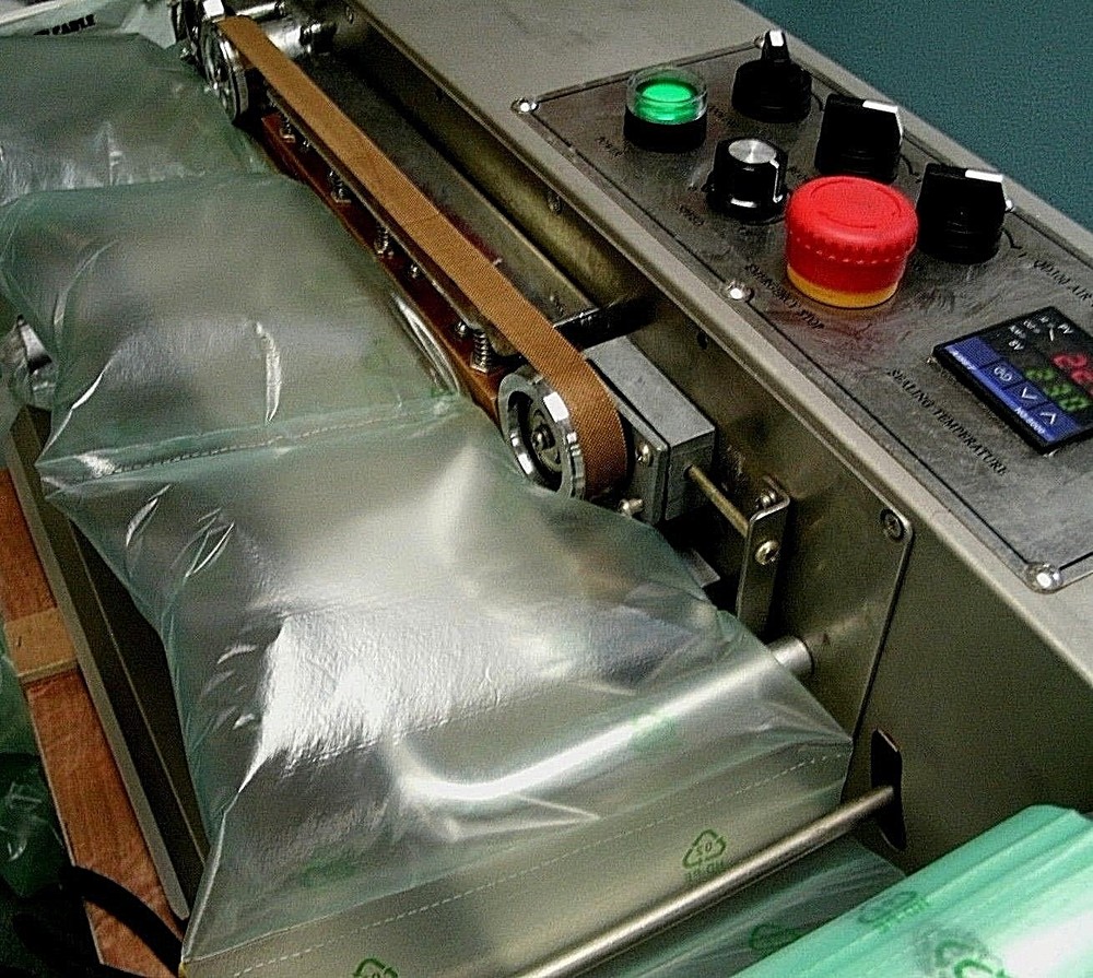 AIR BUBBLE BAG CUSHION PILLOW PACK MAKER MACHINE QD-300