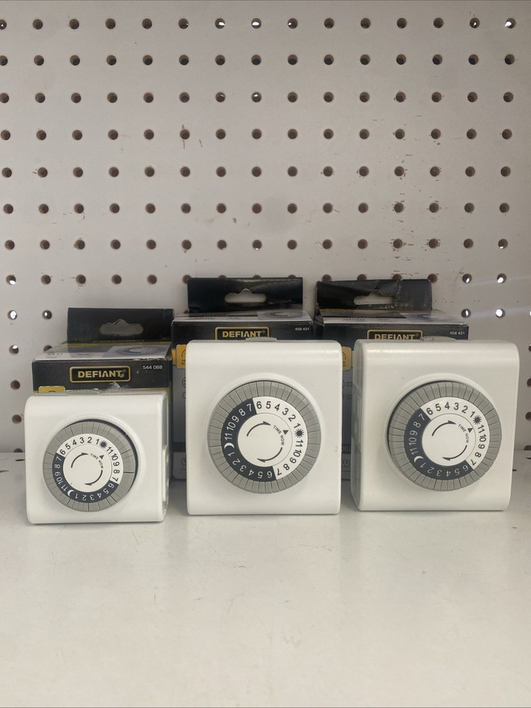 Lot-3 Defiant 15 Amp 24-Hour Indoor Plug-In Mechanical Timer with Heavy Basic.