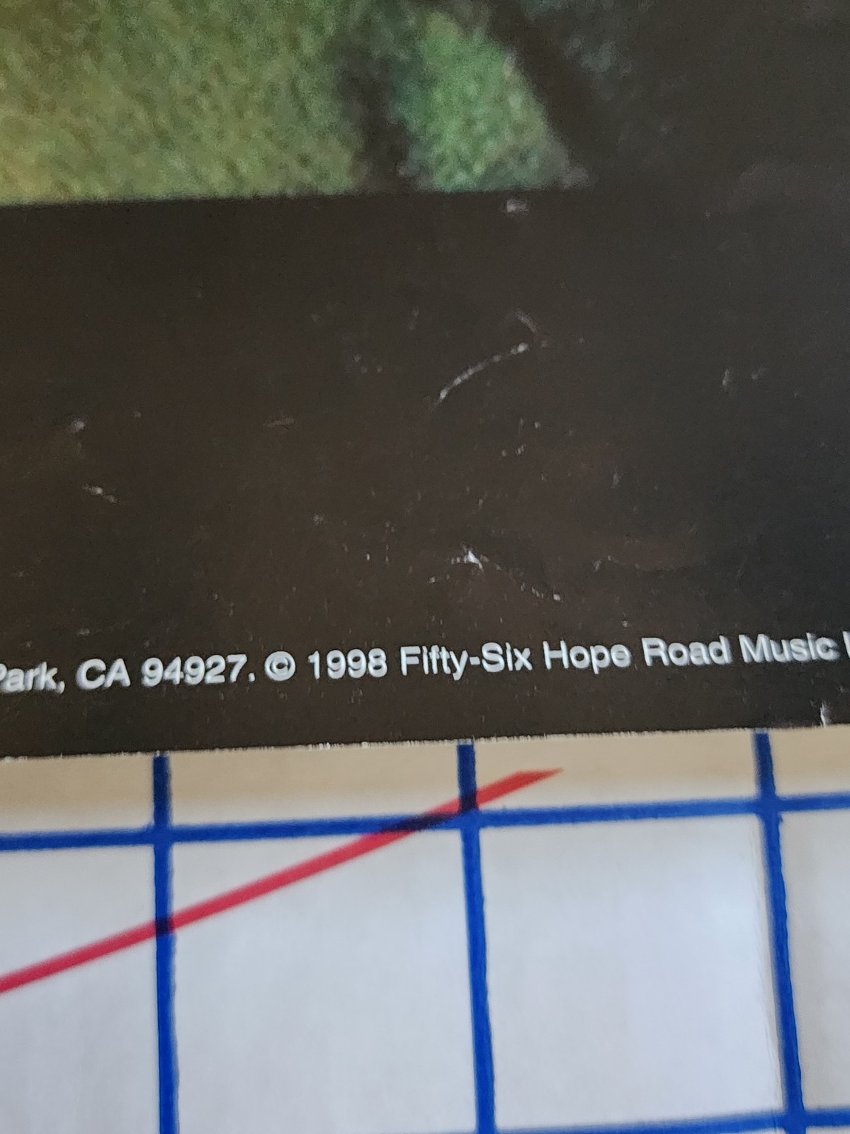 Poster 1998 Bob Marley Playing guitar on Stage Original Vintage