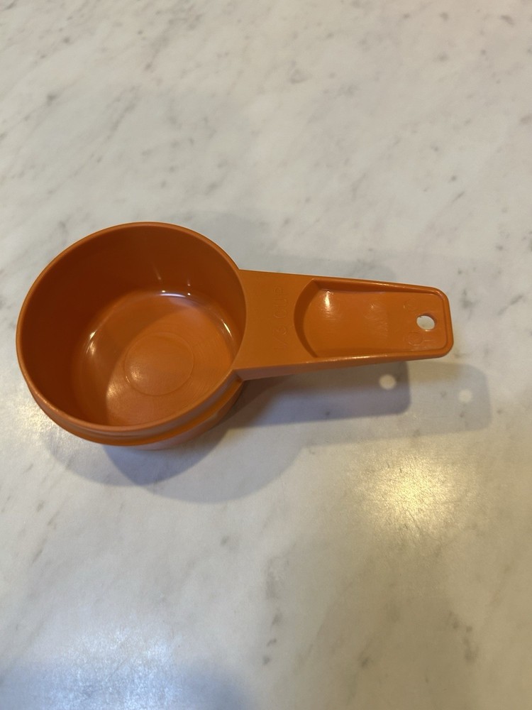 VINTAGE TUPPERWARE OrangeMEASURING CUPS & Spoons