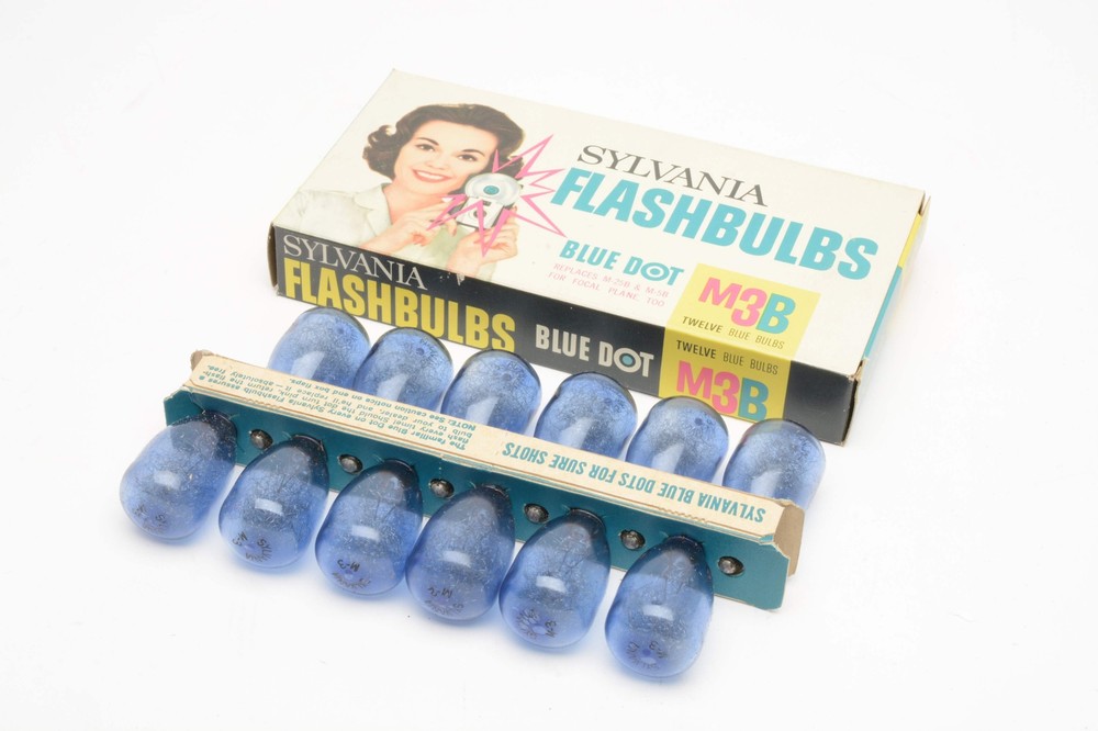 12X Sylvania M3B Flashbulbs (Blue Dot)