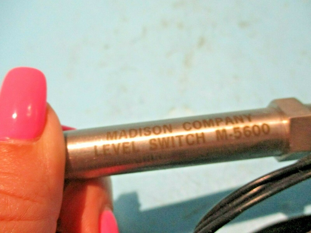 NEW MADISON M-5600 LIQUID LEVEL SWITCH