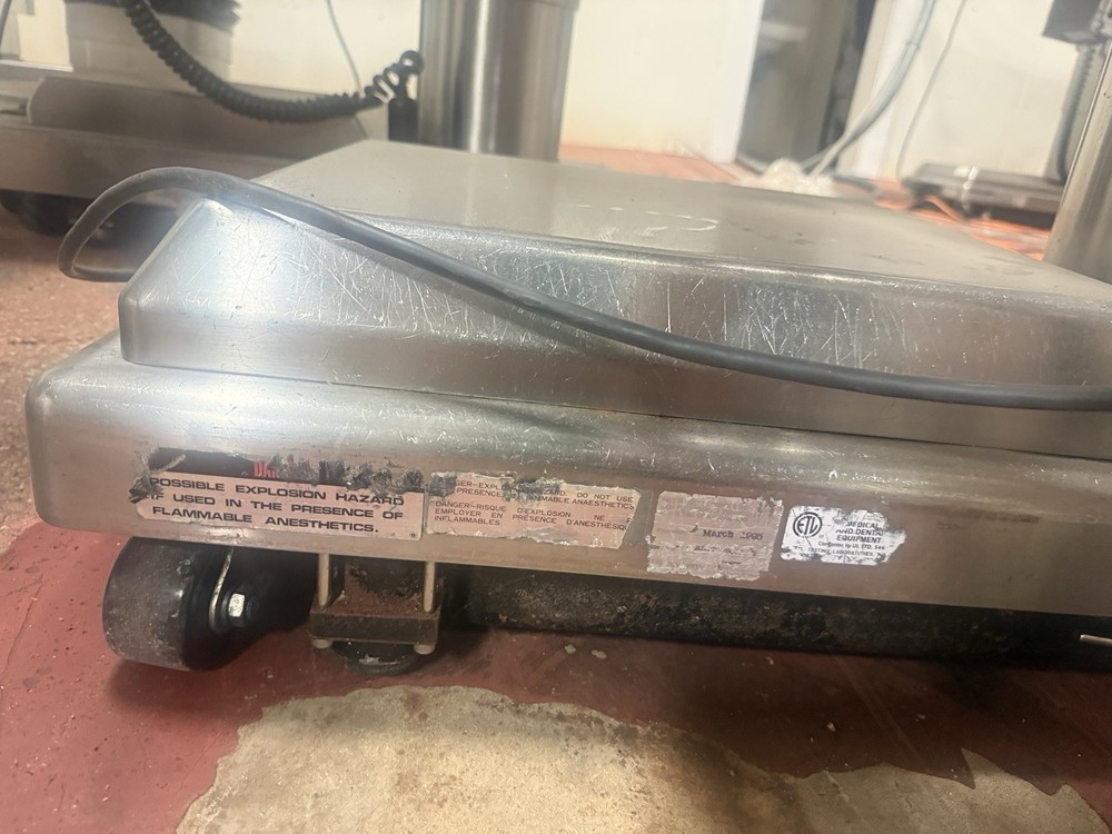 Skytron 6001KR OR Table With Controller