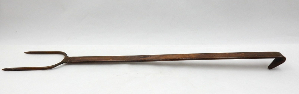 ANTIQUE SOLID COPPER HAND-FORGED TOASTING FORK WITH CURVED HANGER HANDLE