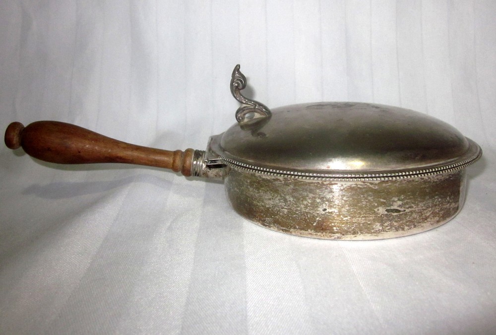 EPC 300 Silver Plate Silent Butler Crumb Catcher Old