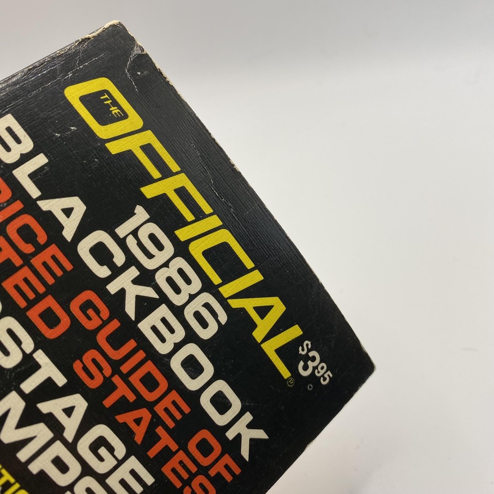 Vintage 1986 Official Blackbook Price Guide US Postage Stamps Book Reference