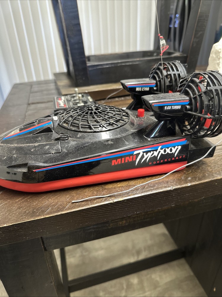 Tyco 1990 R/C 9.6V Turbo Mini Typhoon Hovercraft with Box Untested