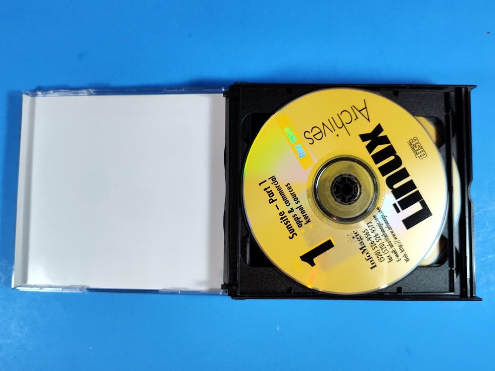 InfoMagic 6-CD Linux Archive Dec 1999 Tools & Software PC CD-ROM