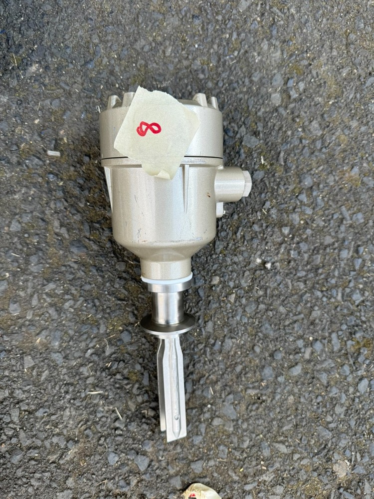 Tuning Fork Level Switch with Tri-clamp fitting