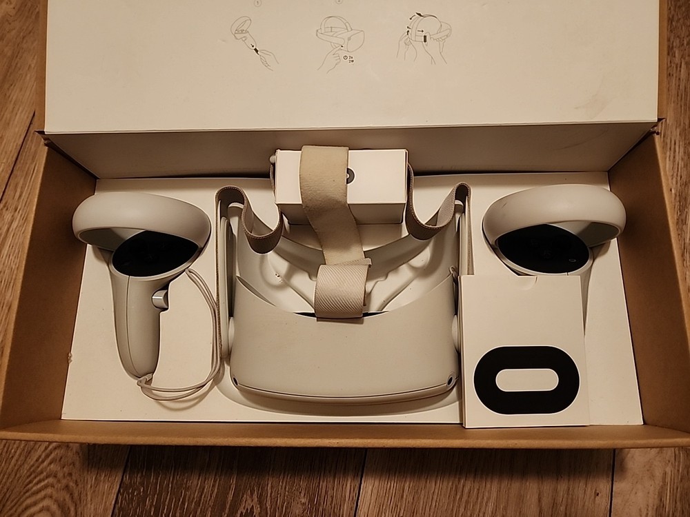 Meta Quest 2 Standalone All-in-One VR Headset