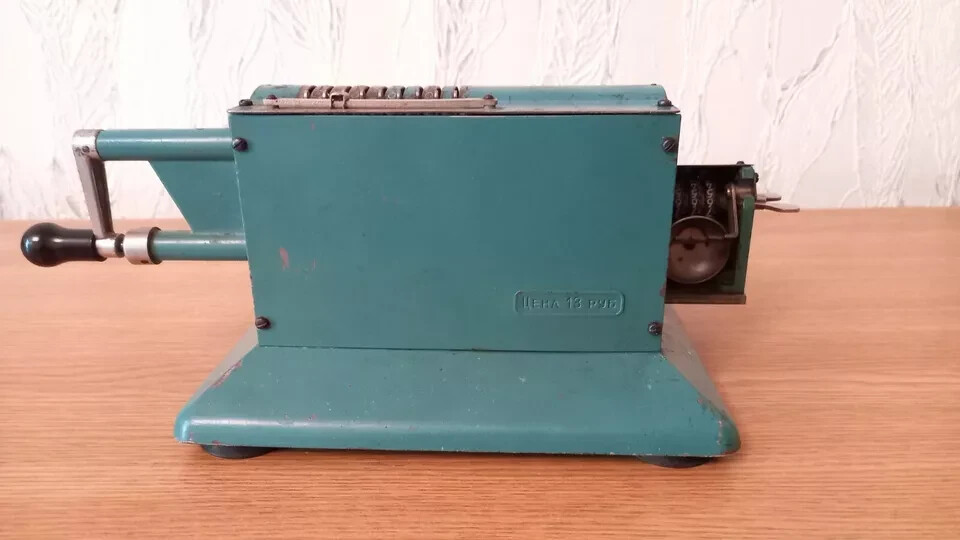 Old Arithmometer adding machine (calculator) Felix USSR.
