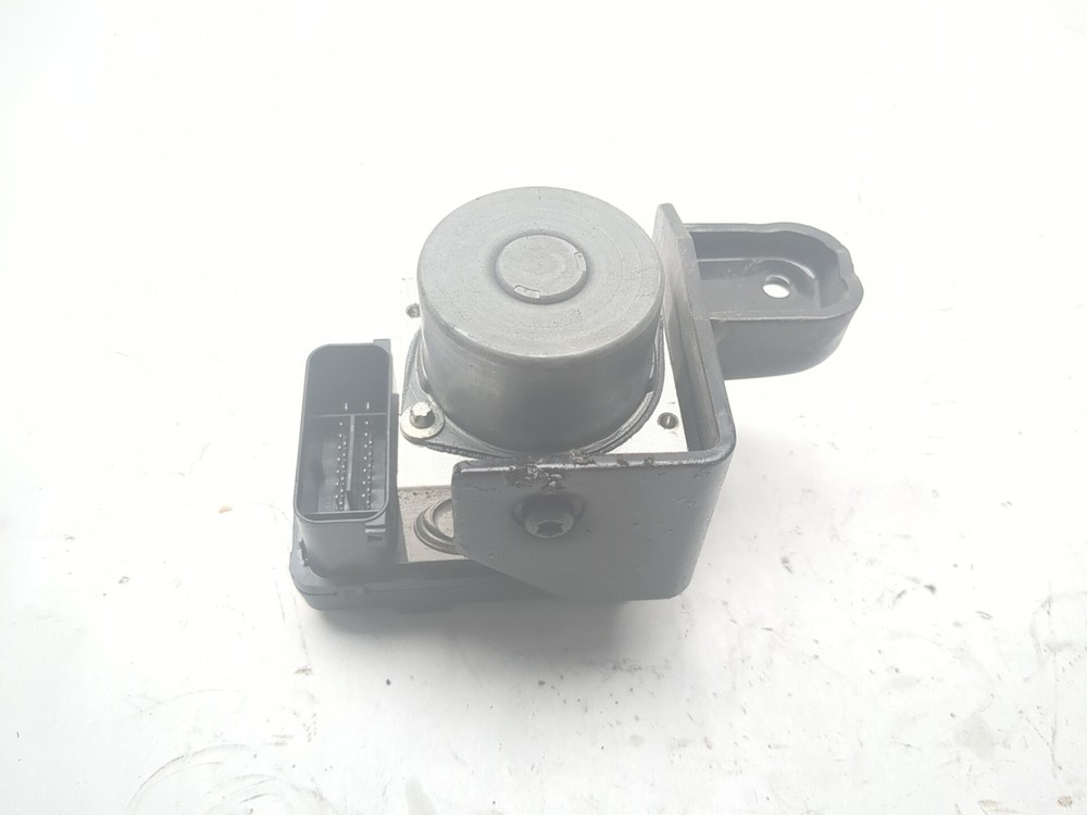 12-16 Harley Davidson FLD Dyna Switchback ABS Pump Control Module 48340-12