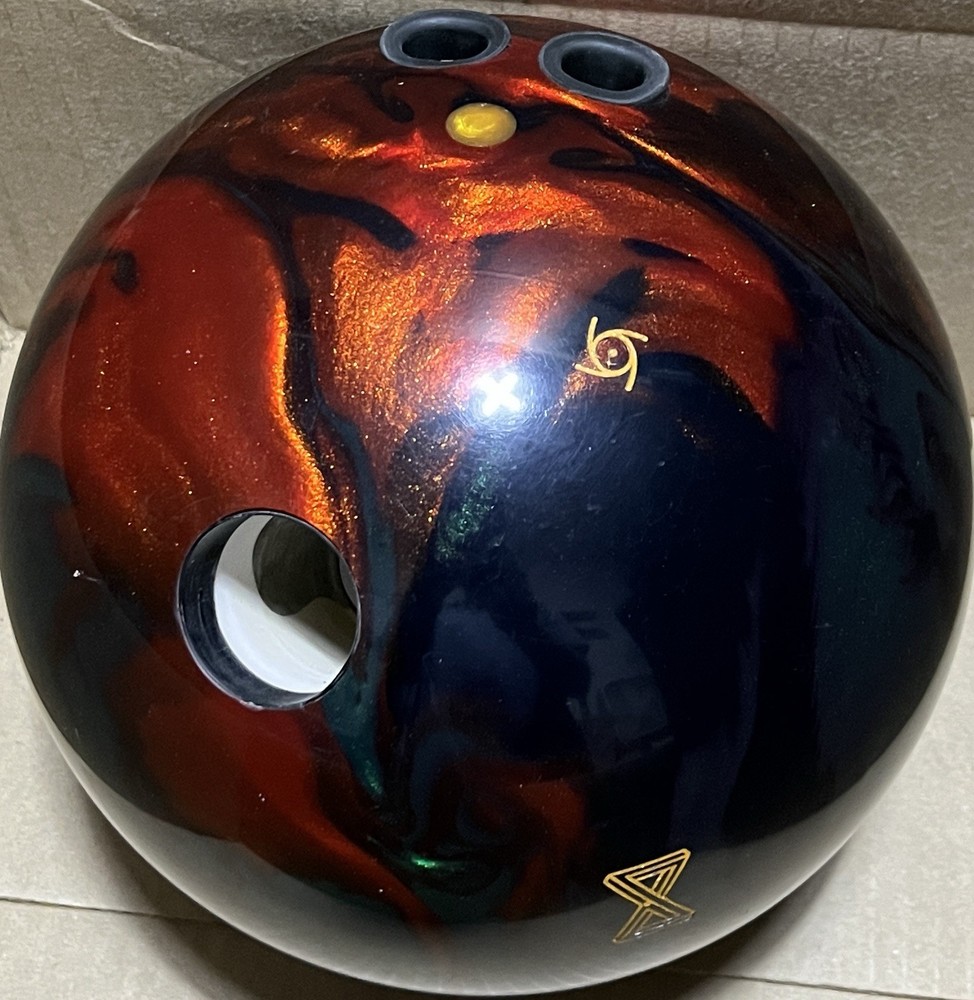 Storm Absolute 15 lb Bowling ball Used Single Drill
