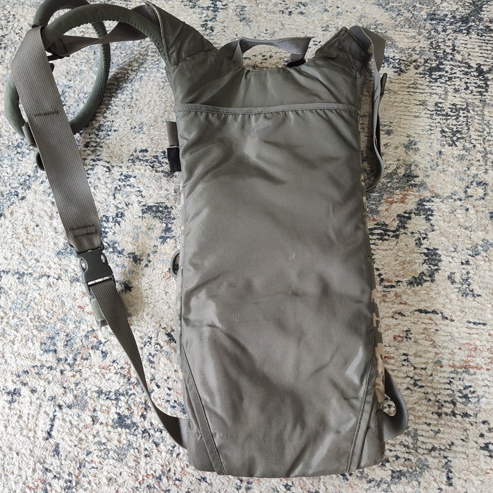 CamelBak Maximum Gear Hydration Pack Camo 3 L