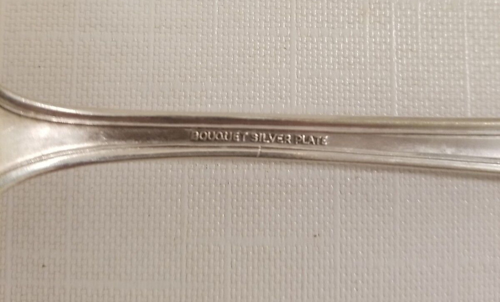 Pierced Cake / Pie Server ~ Bouquet / Vendome Silverplate Flatware 10 3/8"