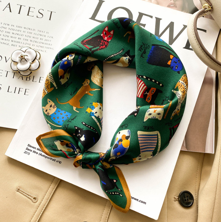 100% Mulberry Silk 20 "Square Scarf Women Neckerchief Wrap Cartoon Cat Green