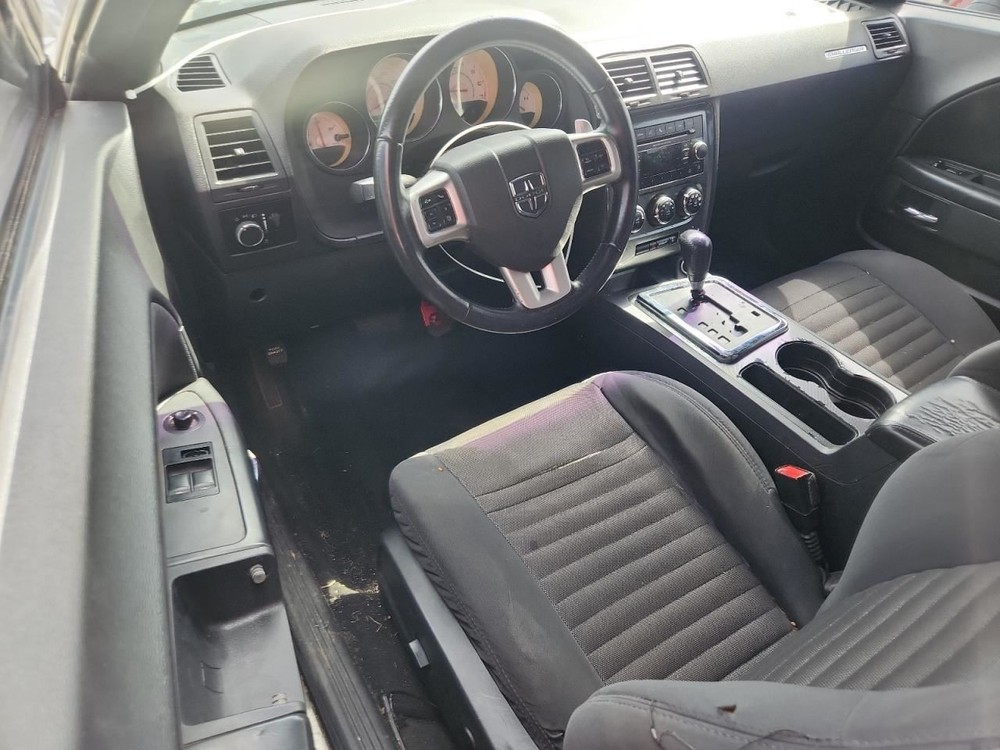 CHALLENGE 2013 Glove Box 4972439