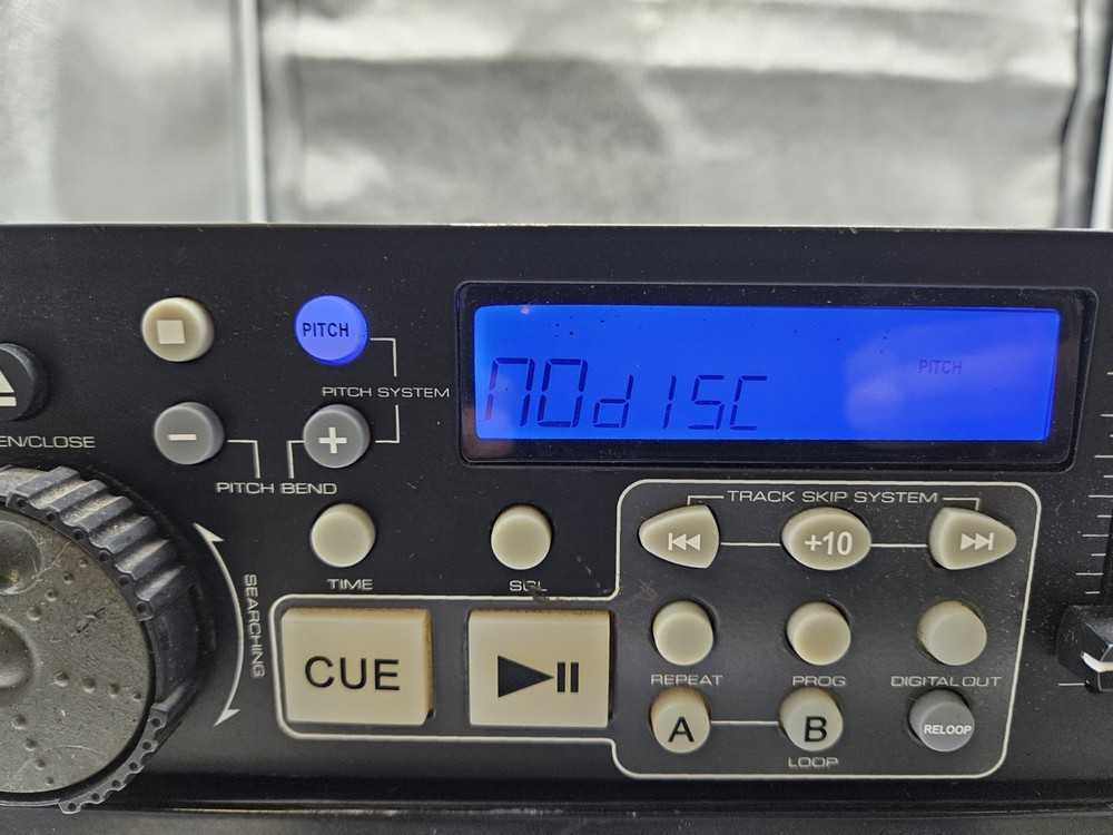 GEMINI CD 70 SYSTEM DJ Setup - Control Unit & Dual CD Player -