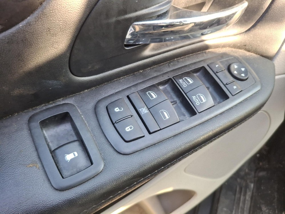 Used A/C Selector Switch fits: 2018 Dodge Caravan AC front dash mounted manual c