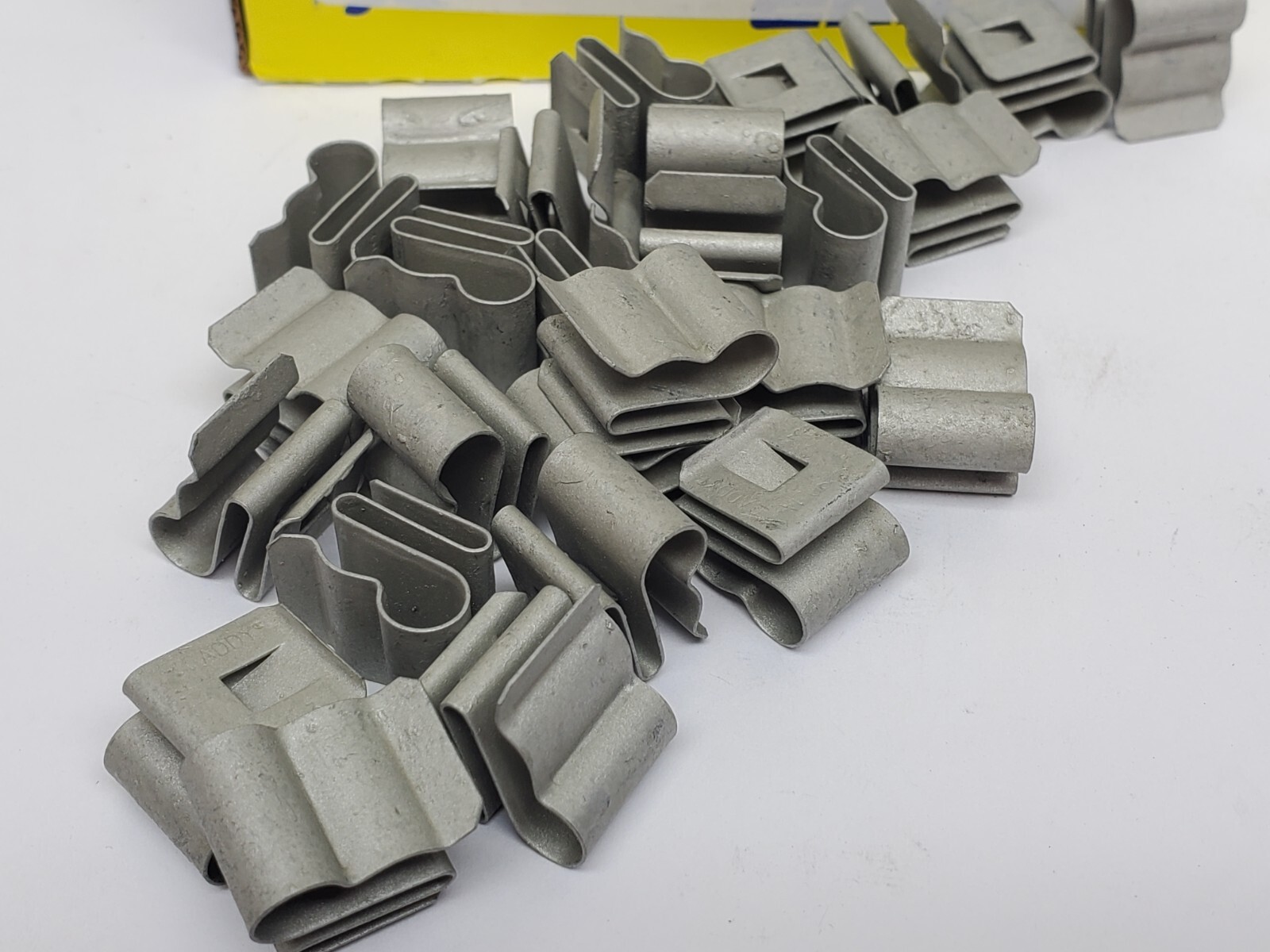 25pcs CADDY ERICO SCSOL1A Solar Panel 2-Cable/Wire Managment Clips Snap Retainer