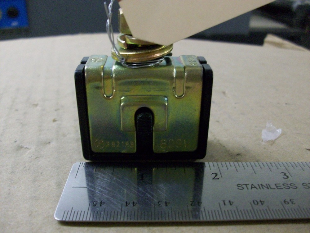 SEIBU DH5516 600V TRACK HOLDER