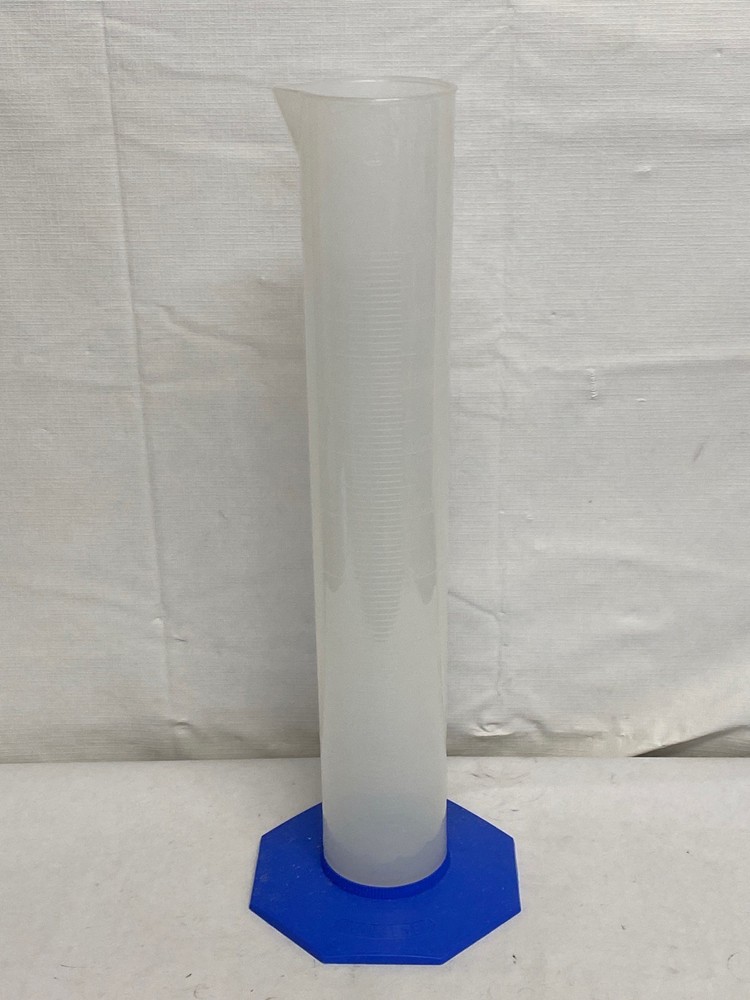 Used THERMO NALGENE 2000mL Polypropylene Graduated Cylinder Hex Base 3662-2000