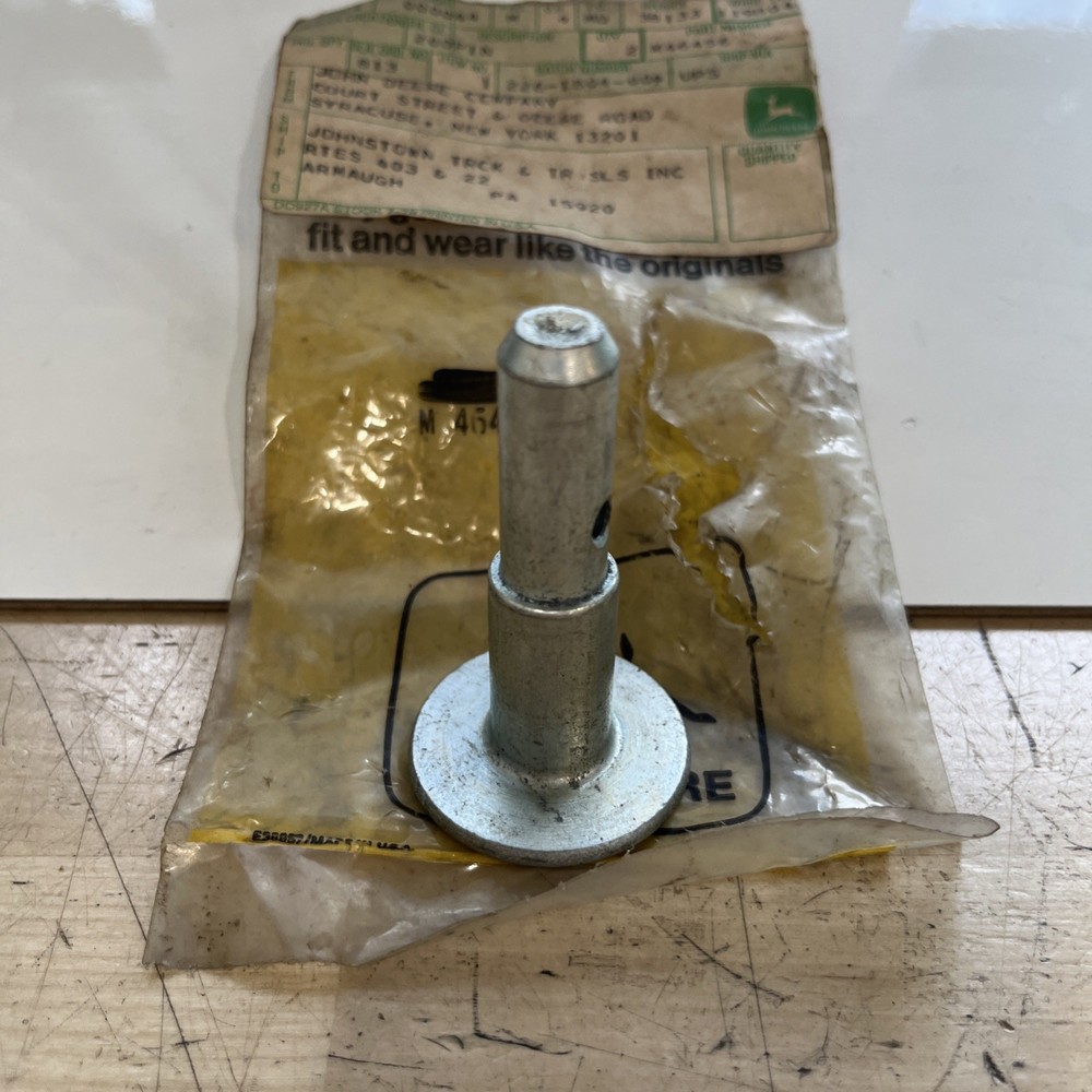 John Deere M46456 Attachment Pin