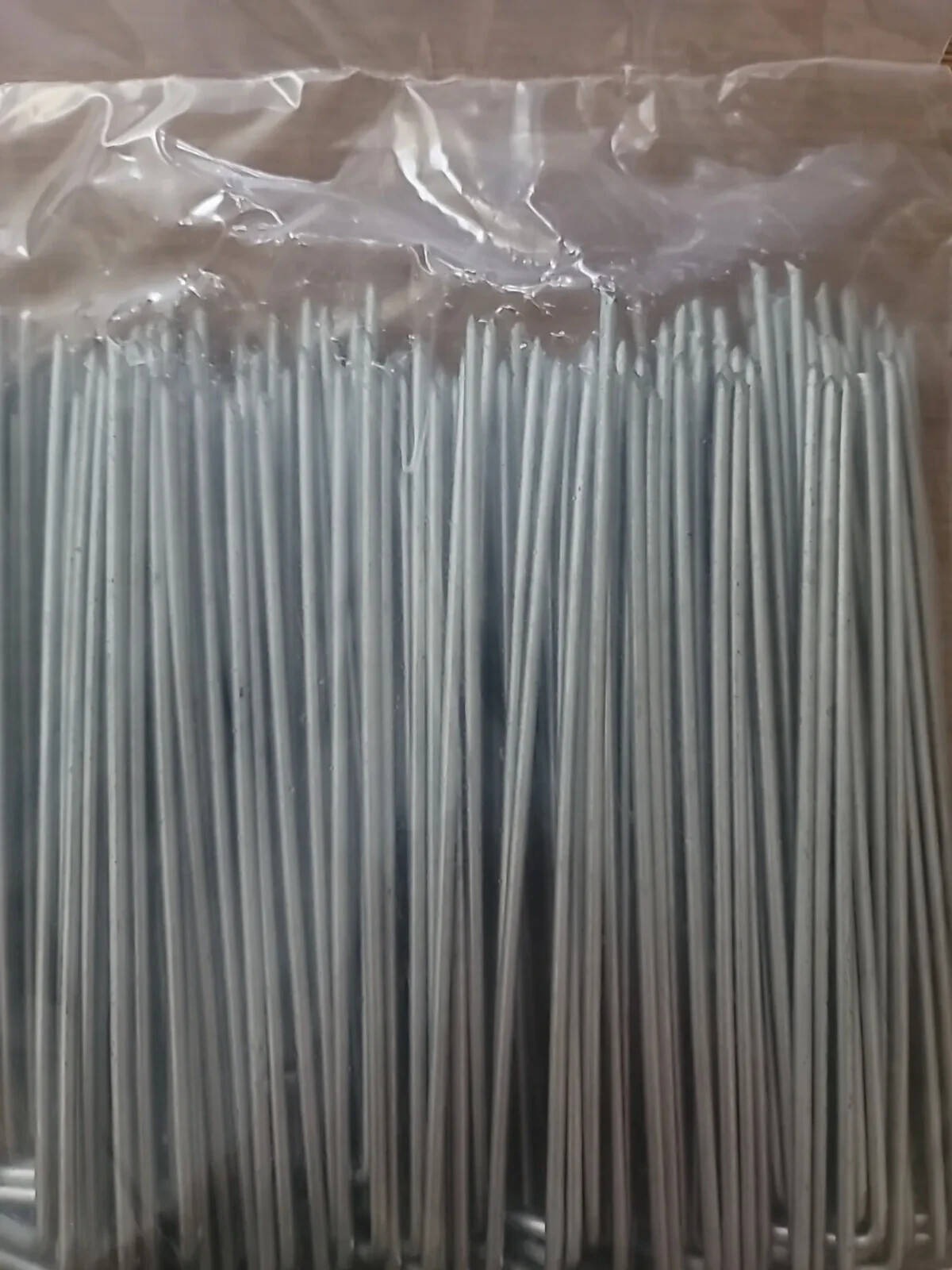 200 pcs 11 Gauge 6" GALVANIZED Landscape Staples ~ SOD Fabric Pins - RUST FREE