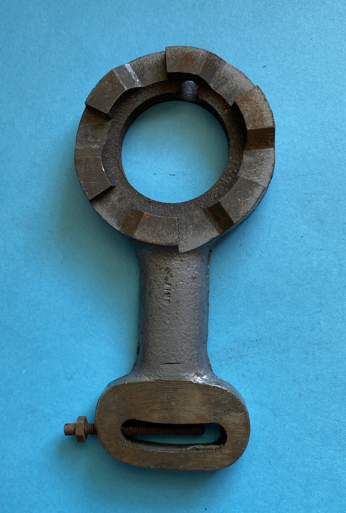 *USED* 204745-SINGER-MACHINE INLINE LEVER (GRAY)-FREE SHIPPING*