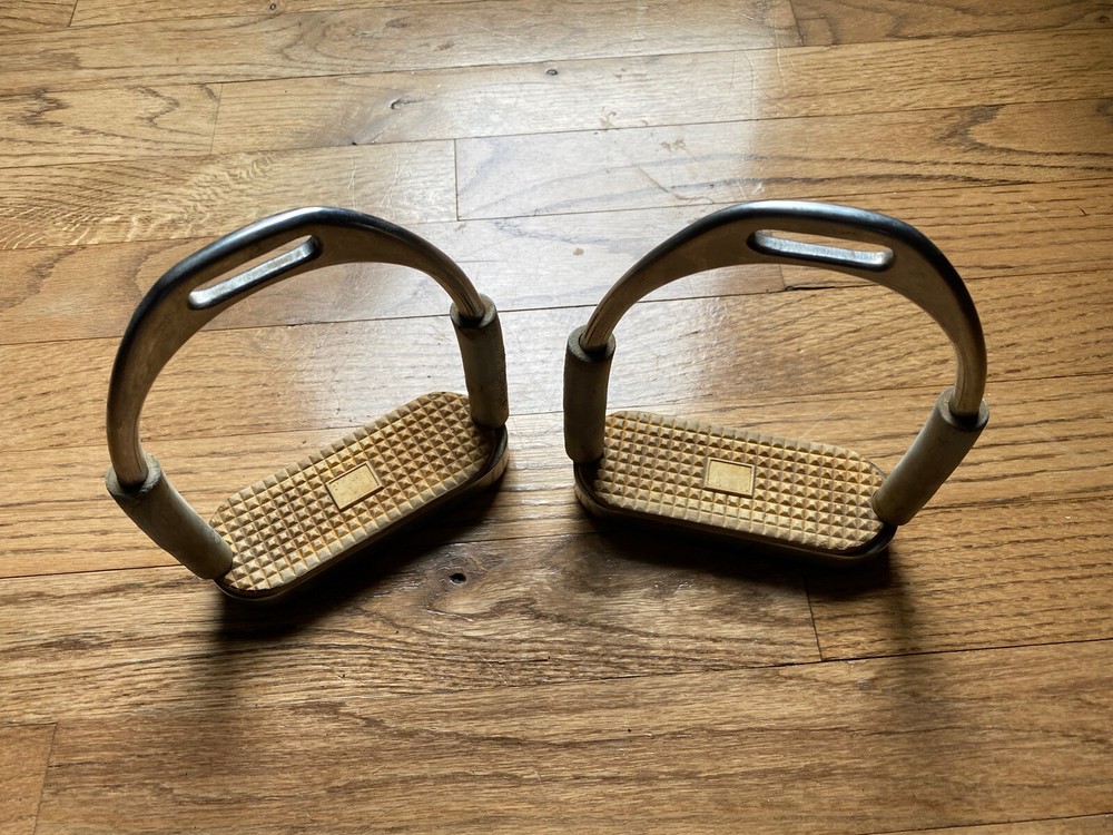Horse S-Line Jointed Stirrups