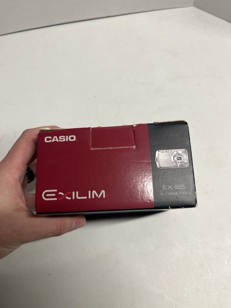 Casio EXILIM EX-S5 10.1MP Digital Camera - Blue (Kinda Working)