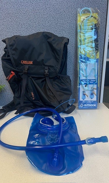 CamelBak Arete 18 Hydration Hiking Backpack Black Orange Packable Daypack