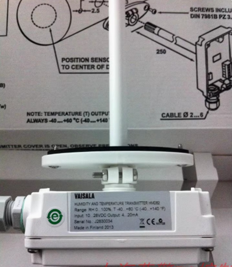 VAISALA instrument on-line thermometer sensor HMD82