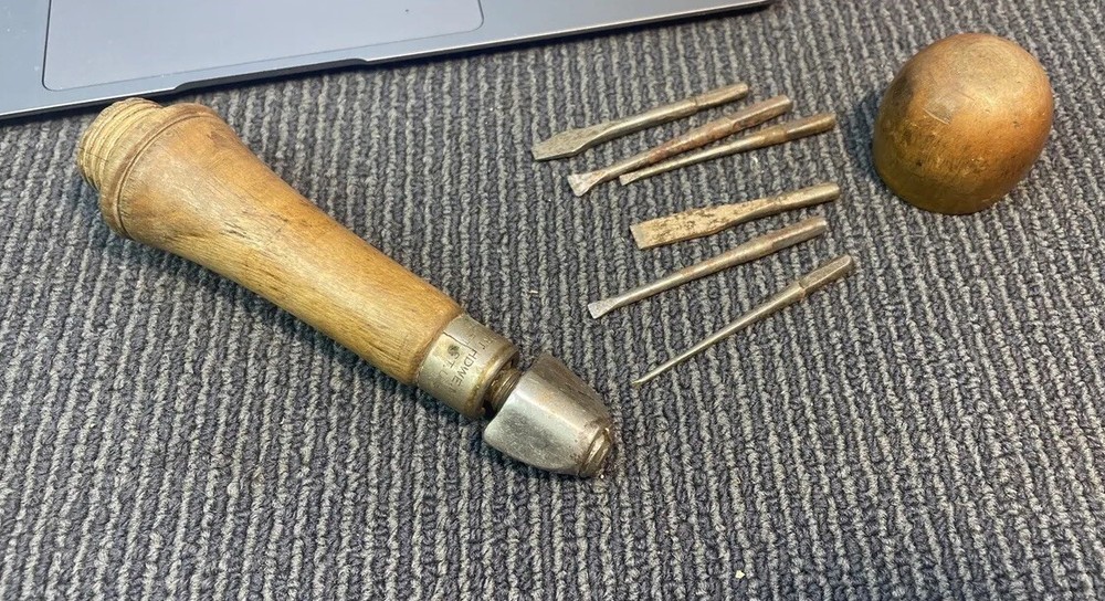 The Bridgeport Hdwe. Mfg Corp multi-tool handle With tools USA 6 Tools
